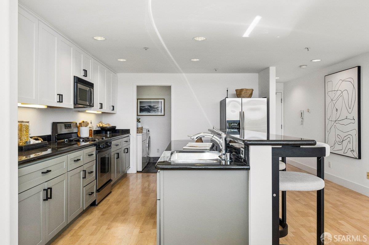 Photo #15: 426118296 Listing: Photo #15