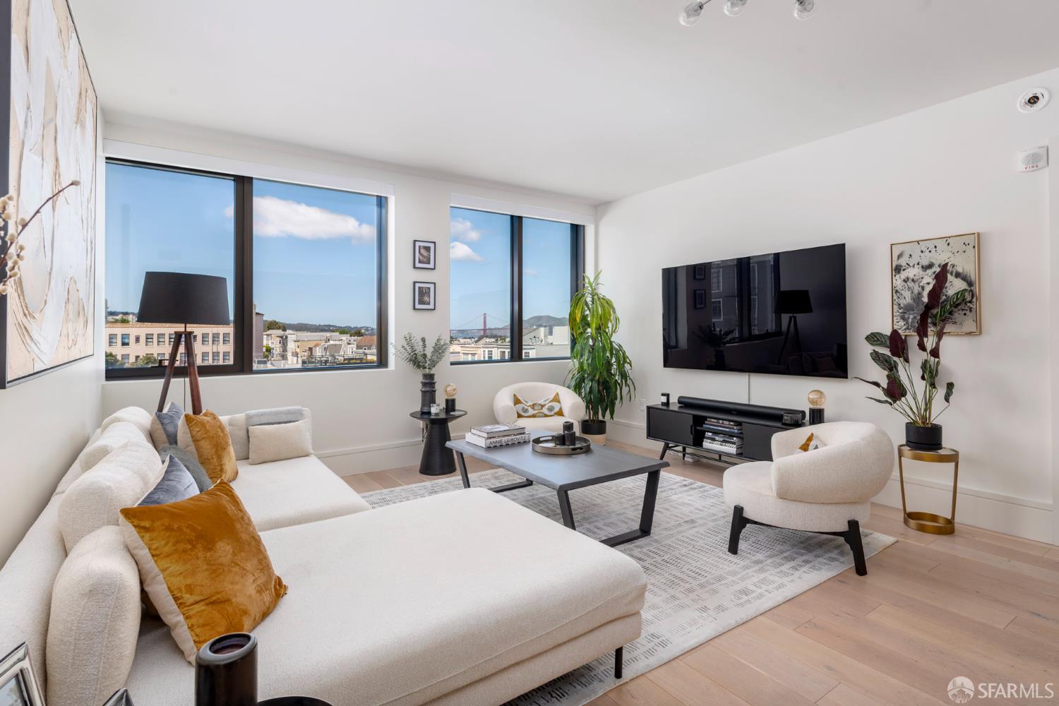 Photo #3: 426125930 Listing: Photo #3