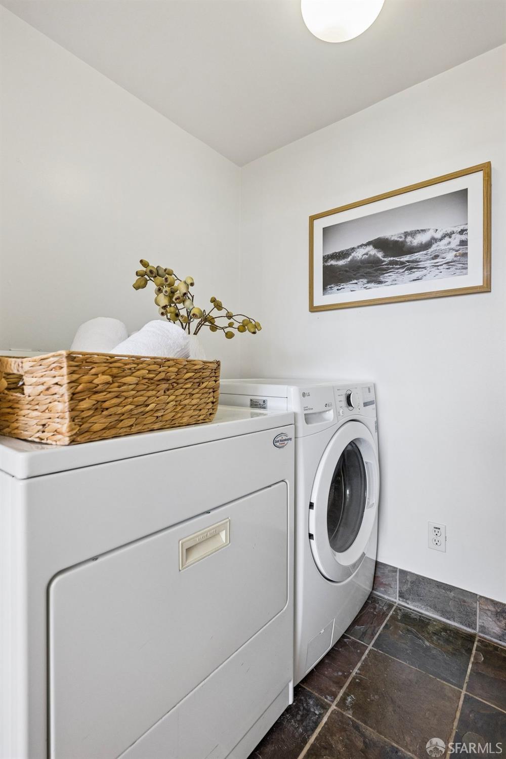 Photo #25: 426118296 Listing: Photo #25