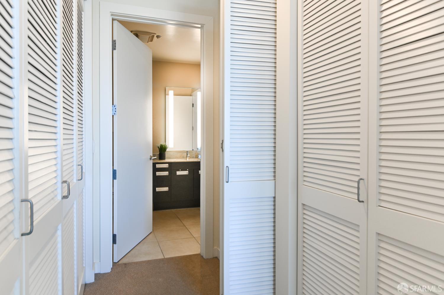 Photo #15: 426125815 Listing: Photo #15
