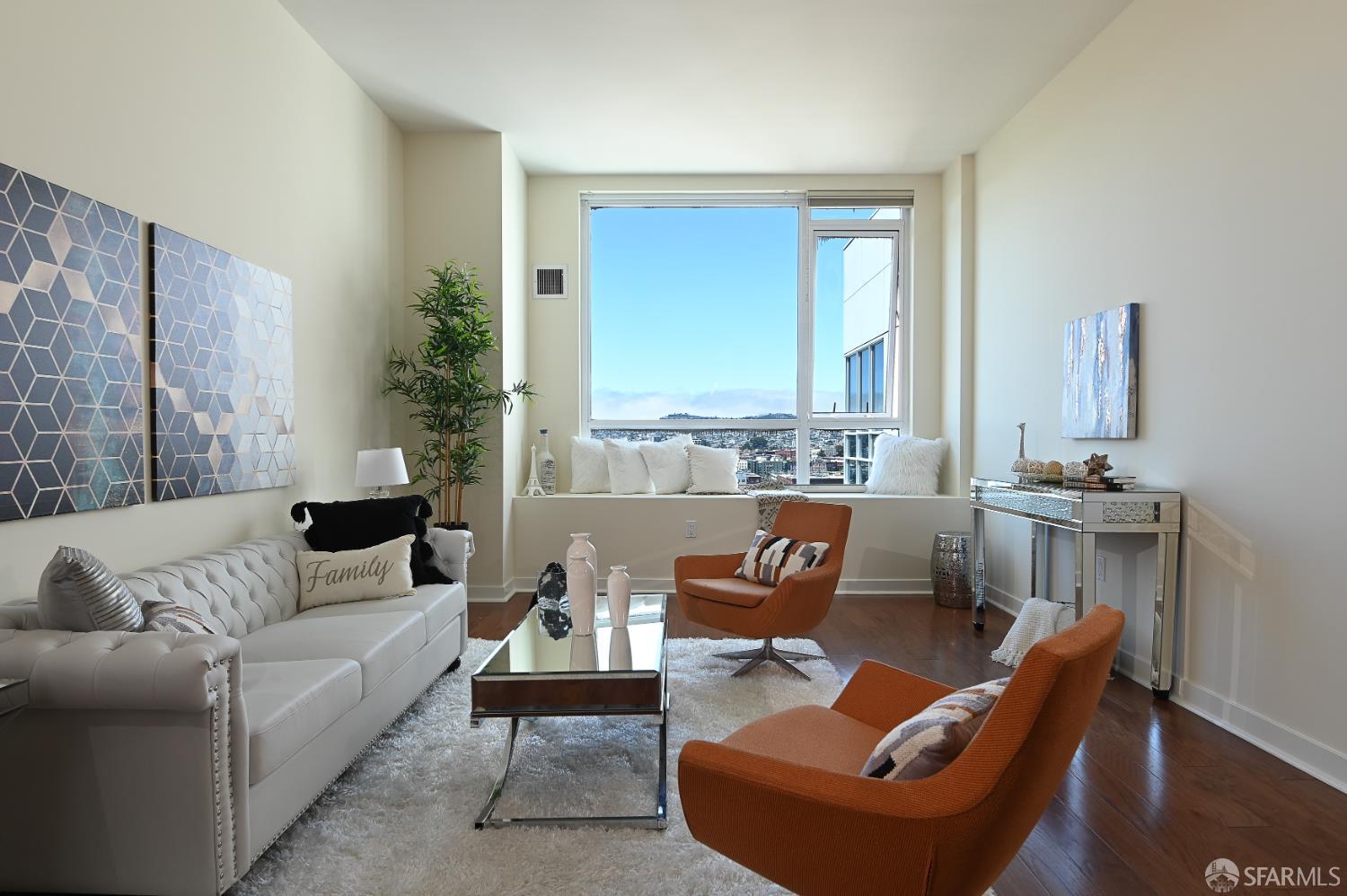Photo #3: 426125815 Listing: Photo #3