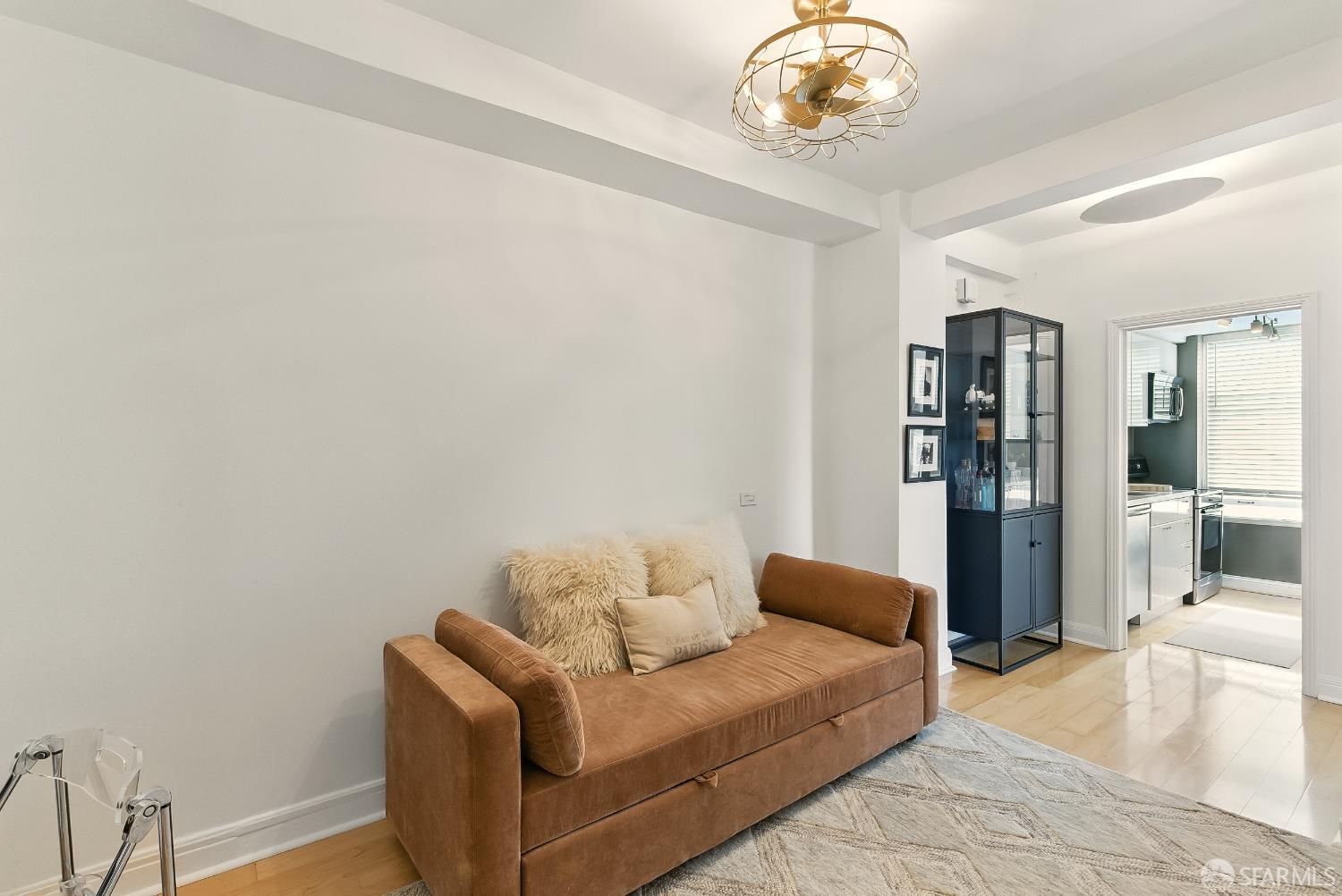 Photo #15: 426125881 Listing: Photo #15