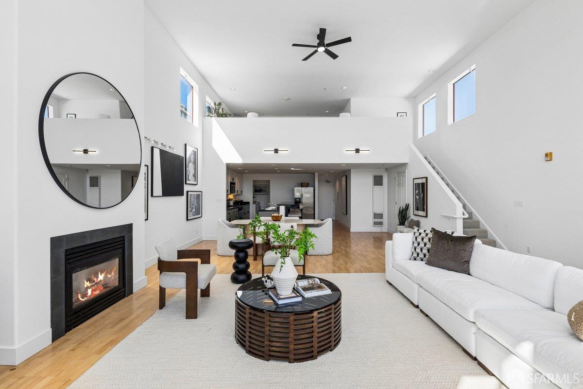 Photo #5: 426118296 Listing: Photo #5