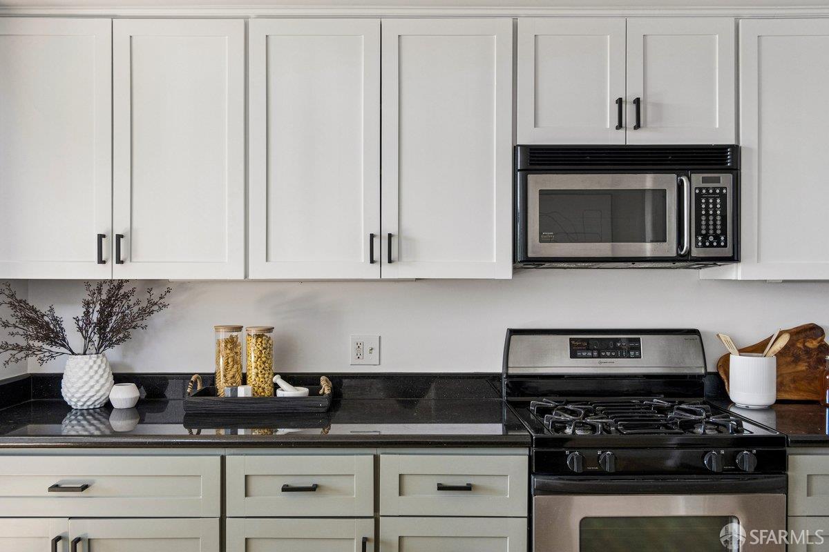 Photo #17: 426118296 Listing: Photo #17