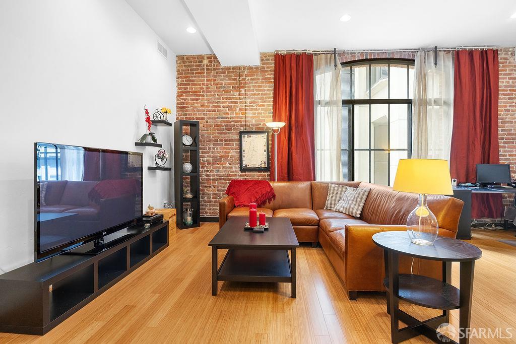 Photo #6: 426123175 Listing: Photo #6