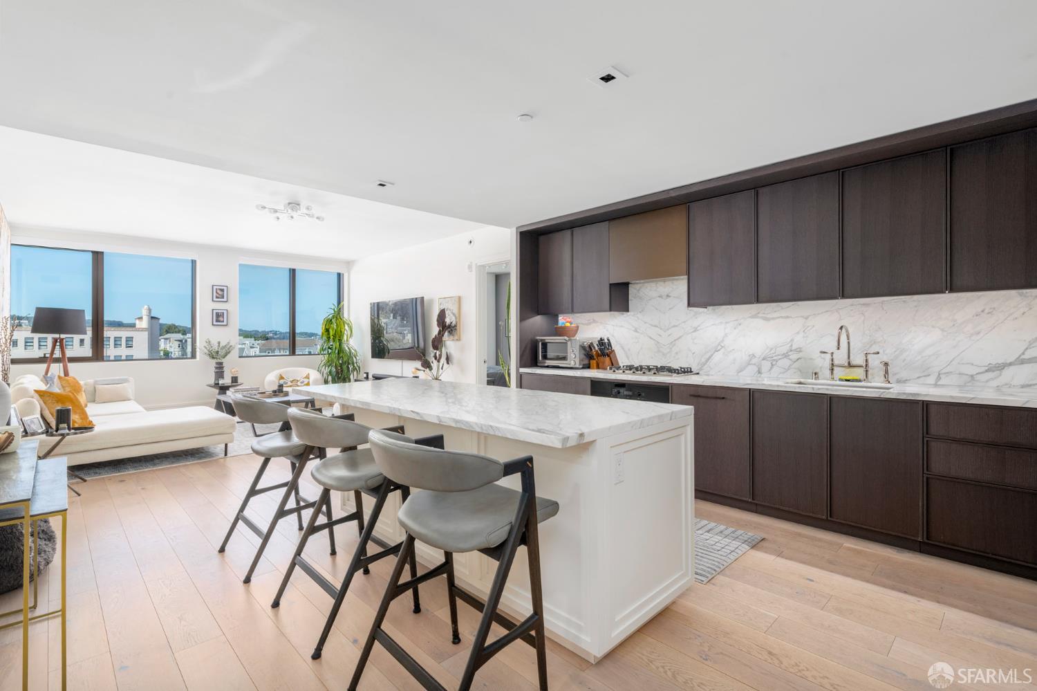 Photo #1: 426125930 Listing: Photo #1