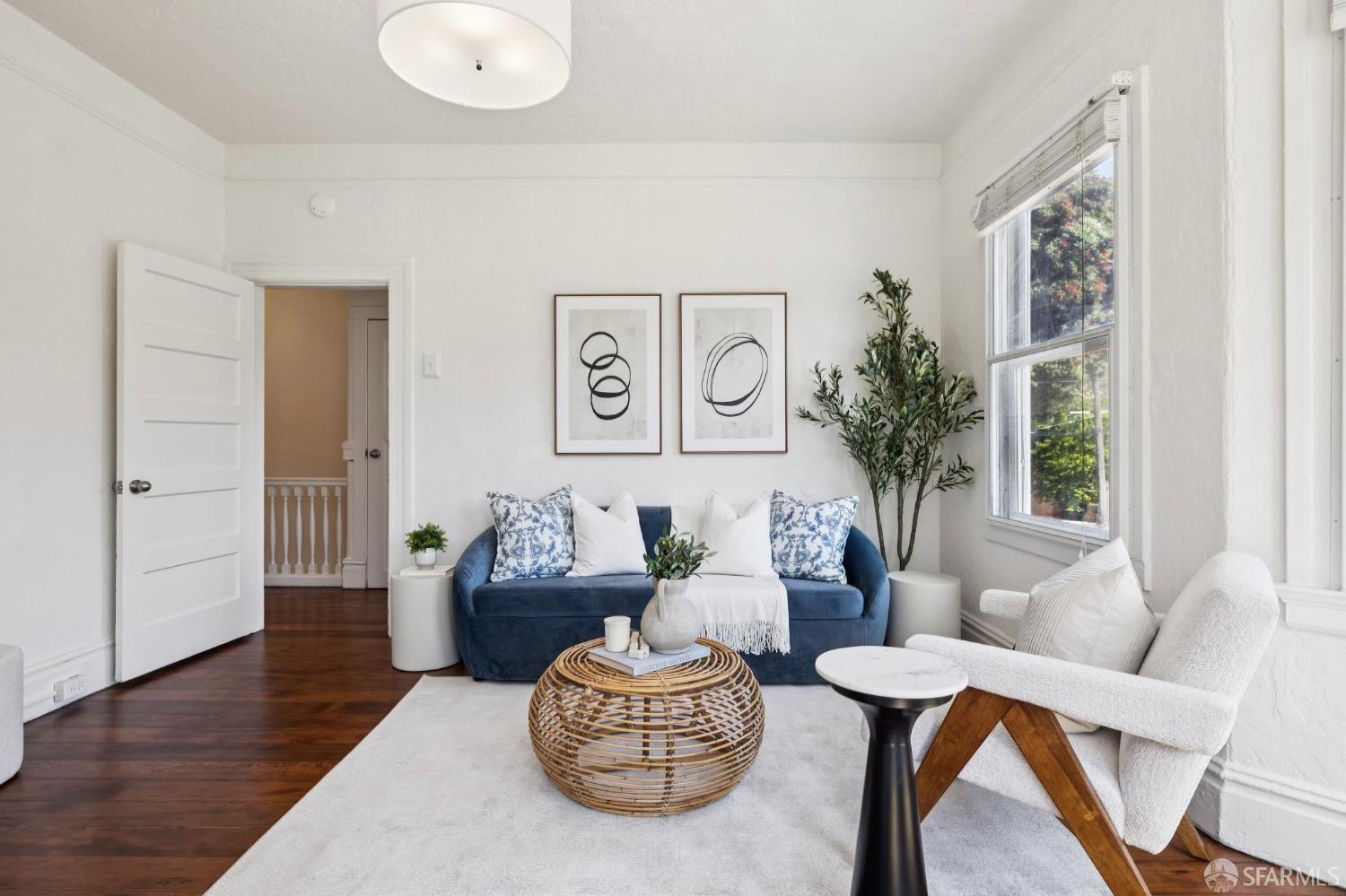 Photo #2: 426123073 Listing: Photo #2