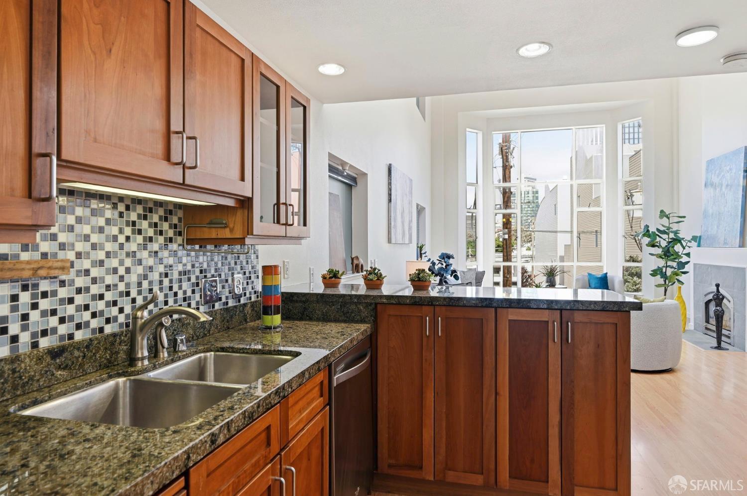 Photo #5: 426126206 Listing: Photo #5
