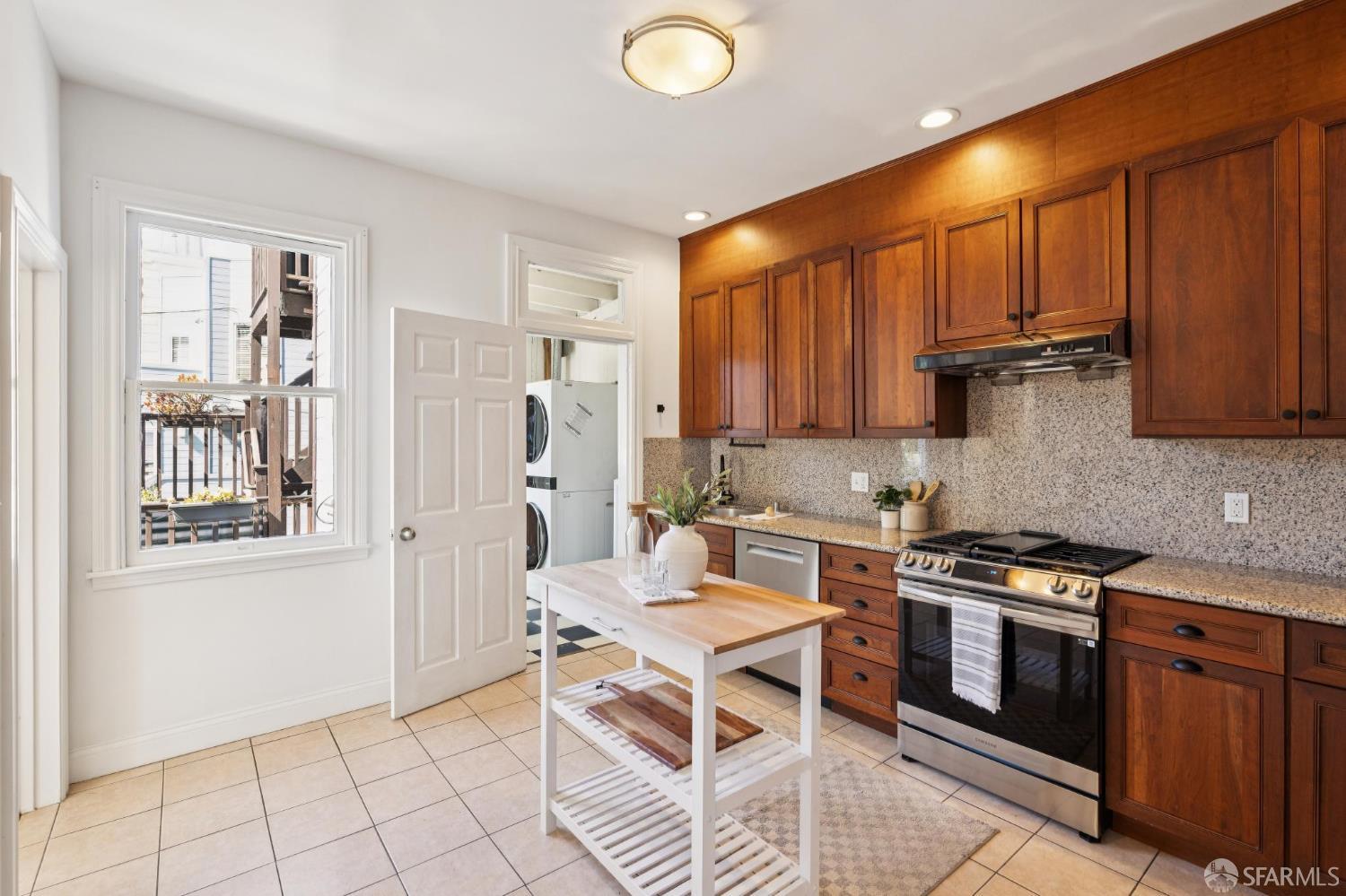 Photo #14: 426123073 Listing: Photo #14