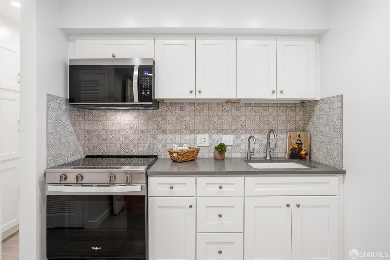 Photo #10: 426126362 Listing: Photo #10