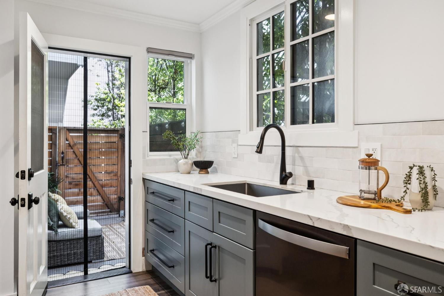 Photo #7: 426126286 Listing: Photo #7