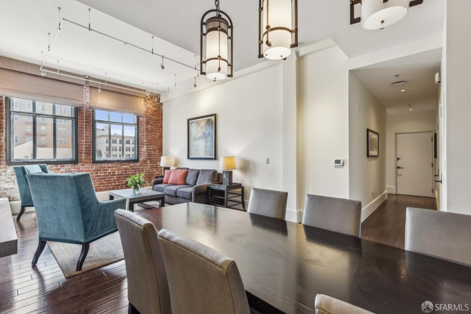 Photo #2: 426126397 Listing: Photo #2