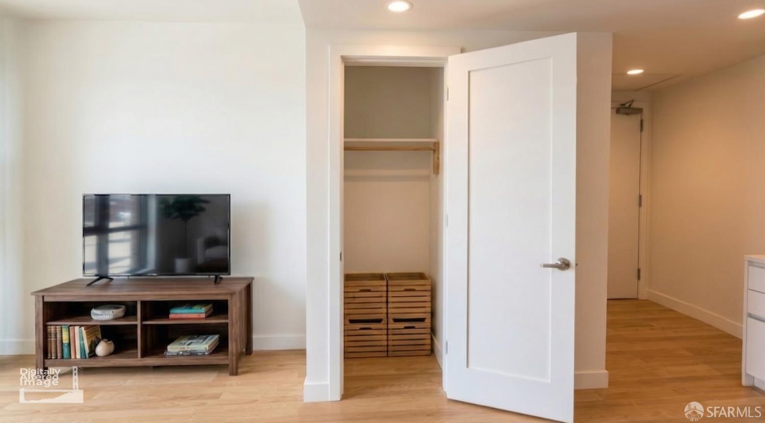 Photo #7: 426113997 Listing: Photo #7