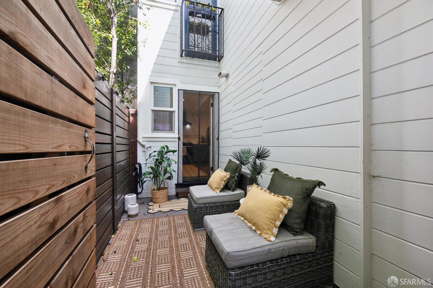 Photo #8: 426126286 Listing: Photo #8