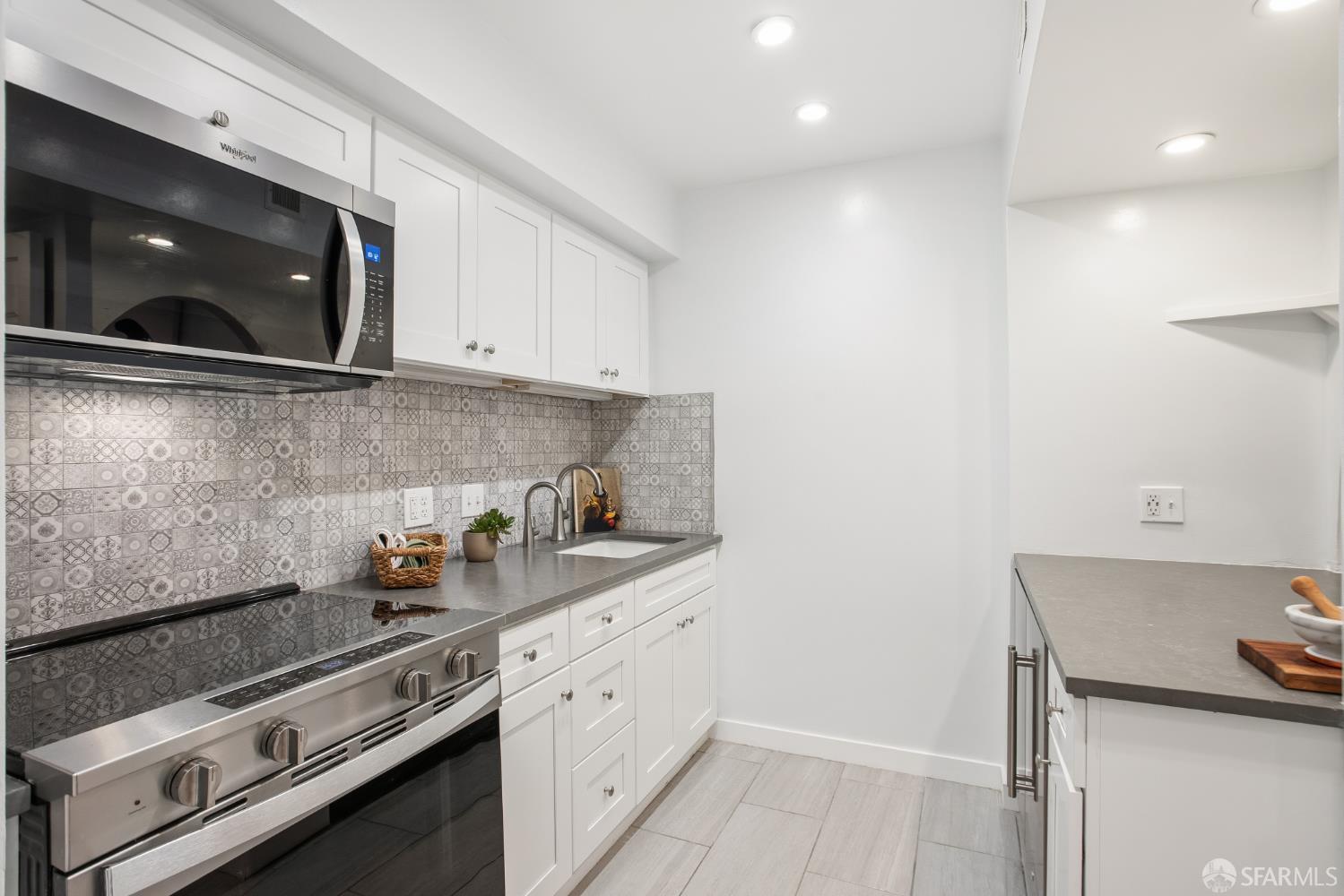 Photo #7: 426126362 Listing: Photo #7