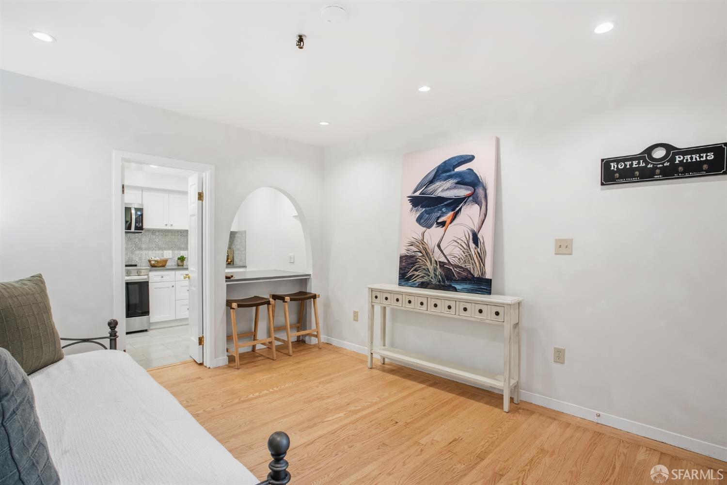 Photo #4: 426126362 Listing: Photo #4