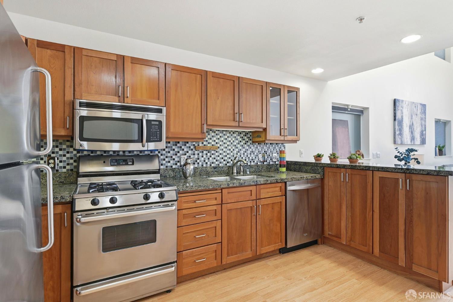 Photo #3: 426126206 Listing: Photo #3