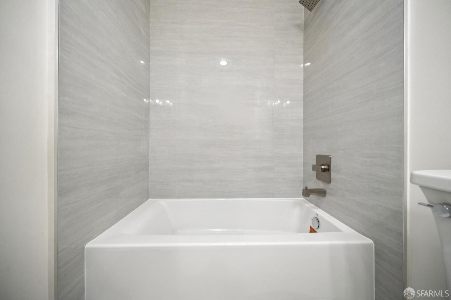 Photo #18: 426126497 Listing: Photo #18
