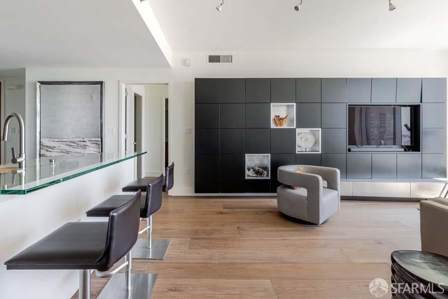 Photo #6: 426126630 Listing: Photo #6