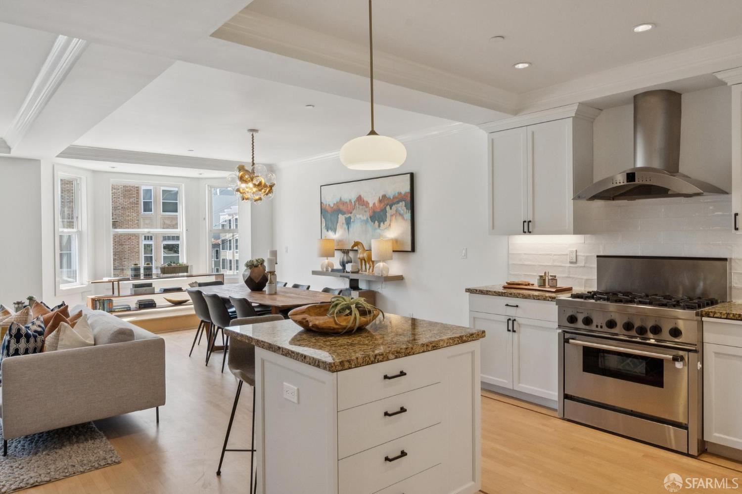 Photo #3: 426126857 Listing: Photo #3