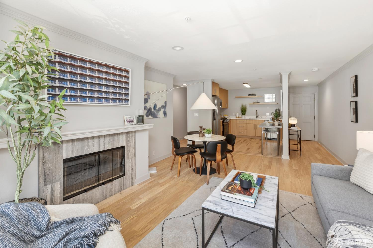 Photo #2: 426125533 Listing: Photo #2