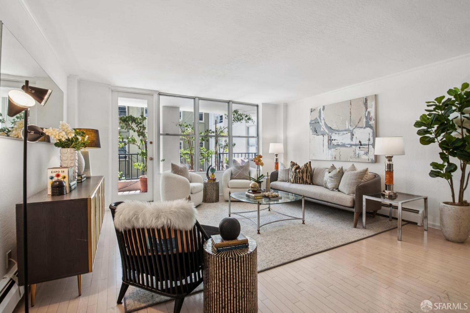 Photo #8: 426126687 Listing: Photo #8