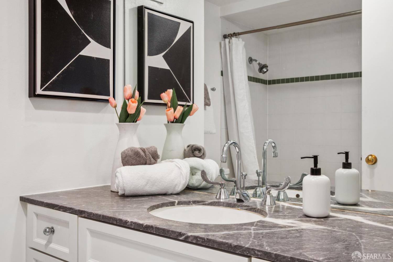 Photo #31: 426126687 Listing: Photo #31