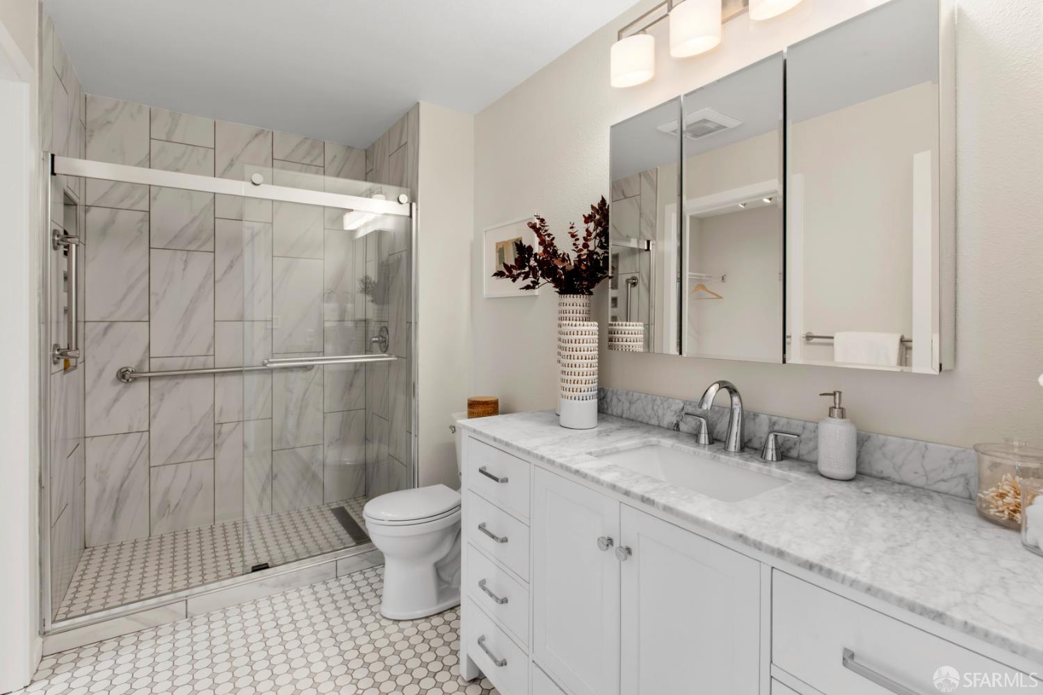 Photo #17: 426126974 Listing: Photo #17