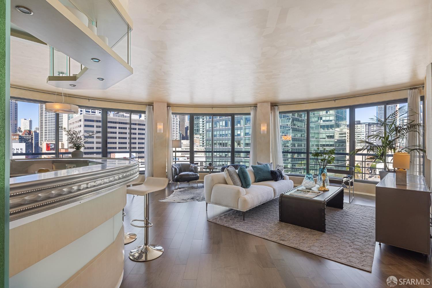 Photo #3: 426126984 Listing: Photo #3