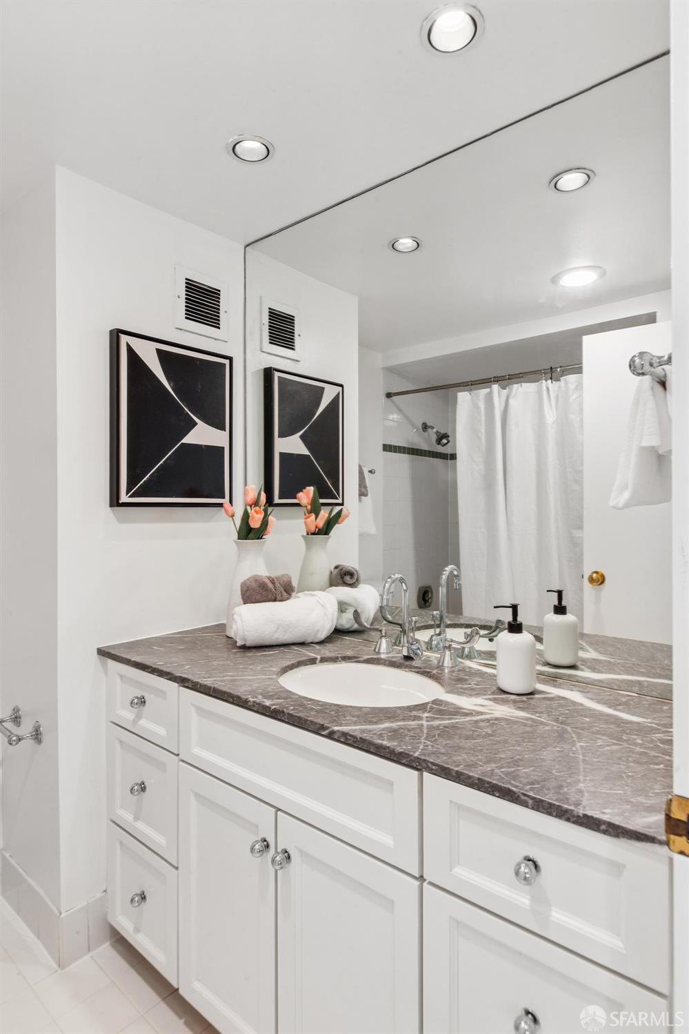 Photo #28: 426126687 Listing: Photo #28