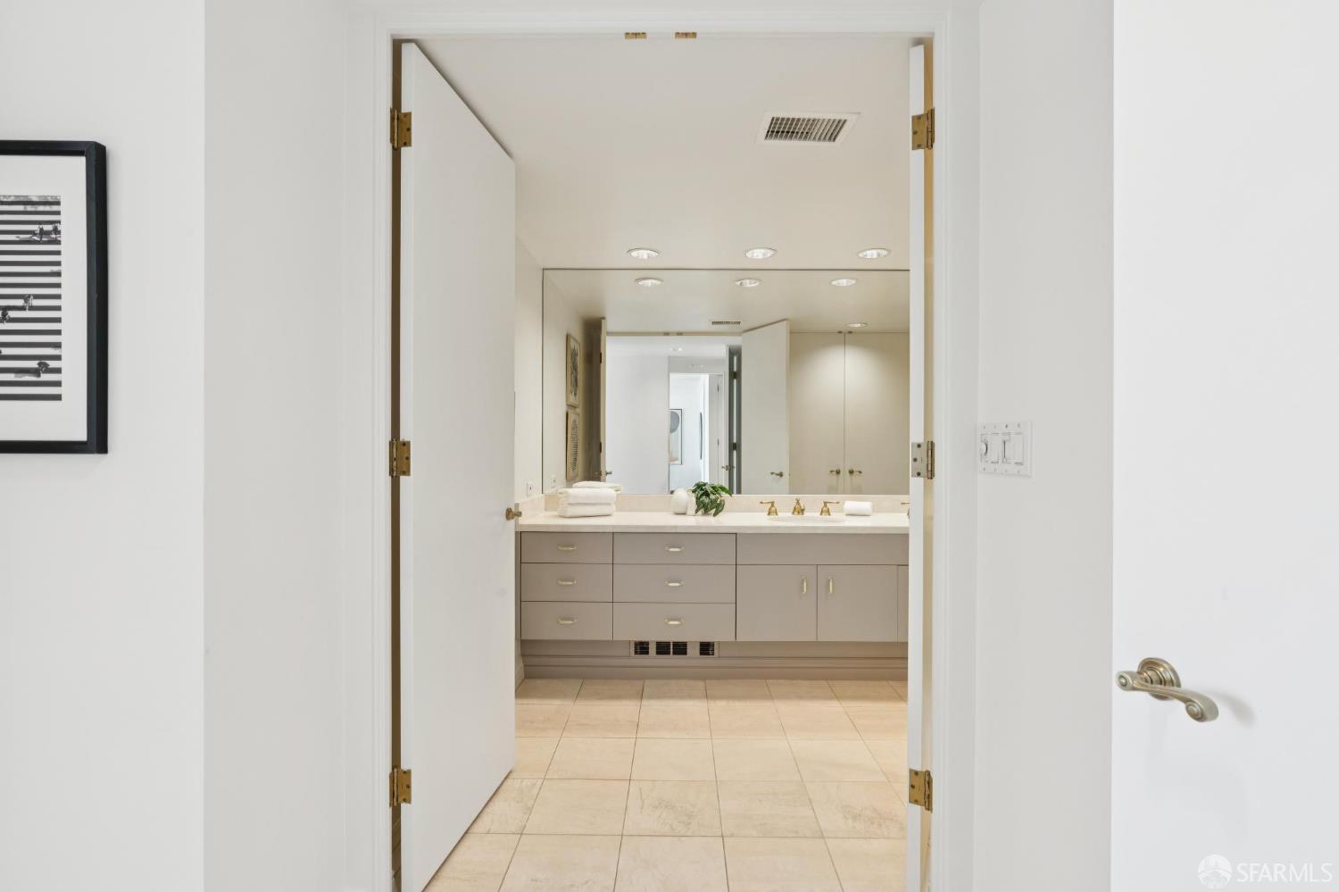 Photo #33: 426126339 Listing: Photo #33