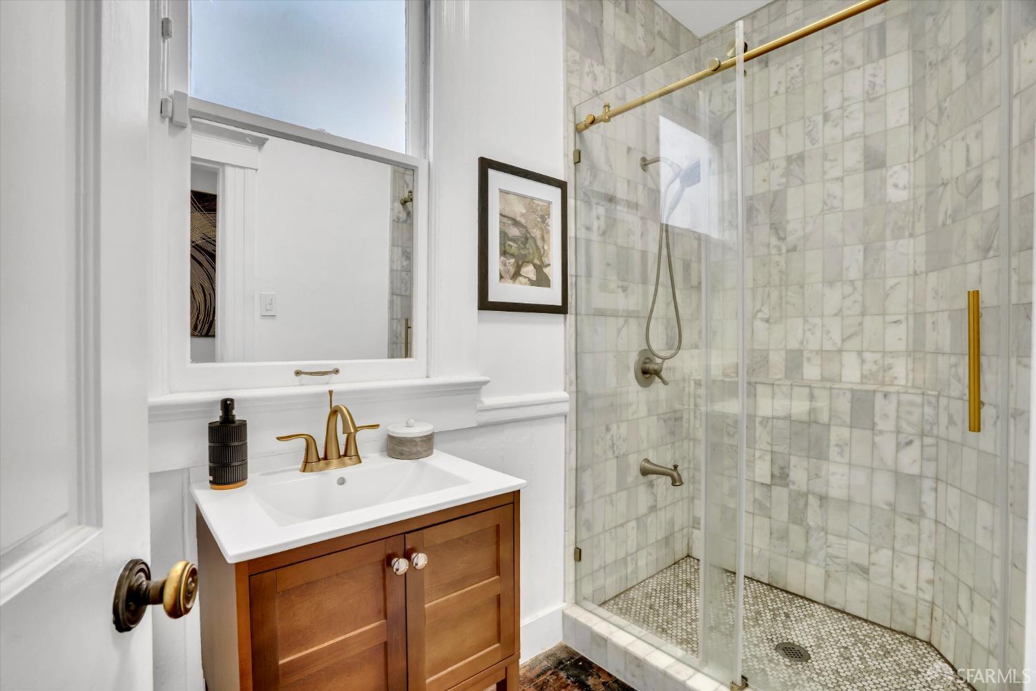 Photo #10: 426125640 Listing: Photo #10