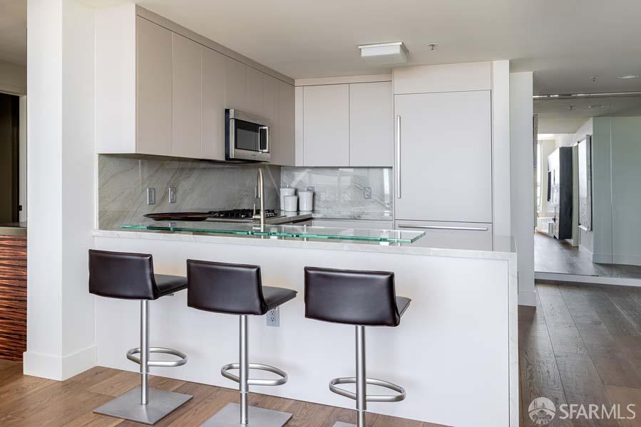 Photo #8: 426126630 Listing: Photo #8