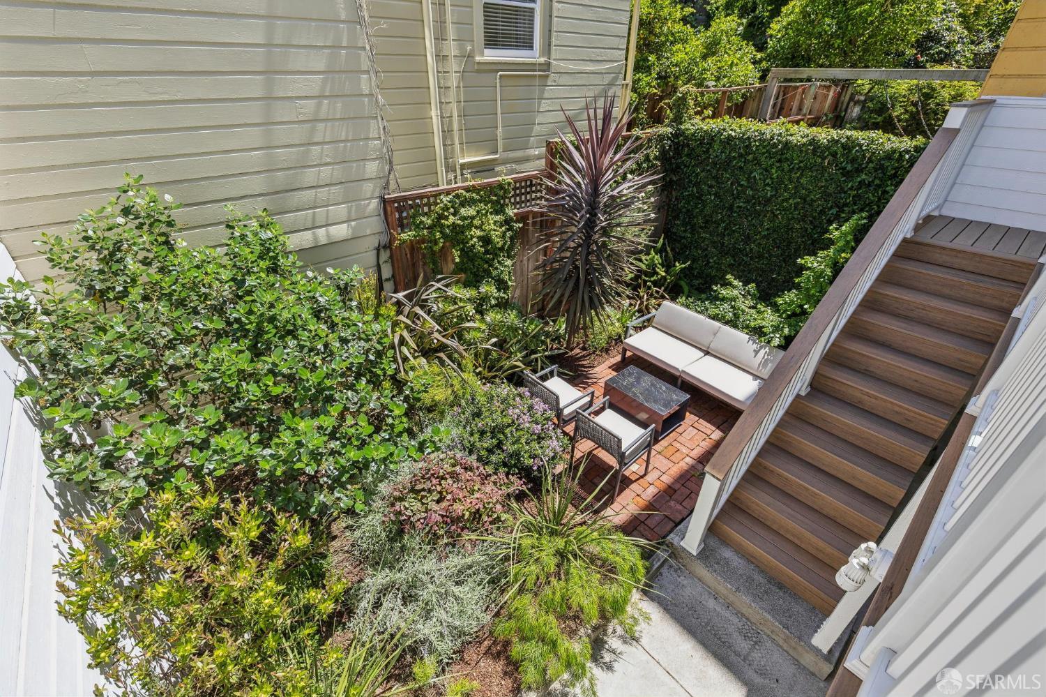Photo #4: 426125605 Listing: Photo #4