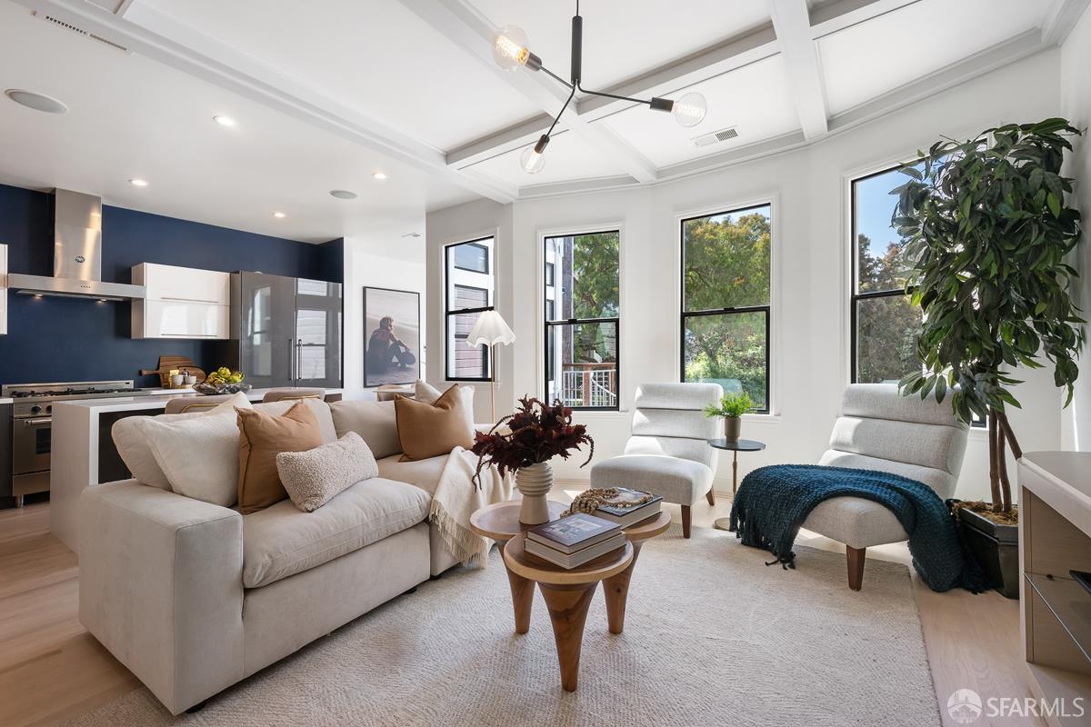 Photo #4: 426126399 Listing: Photo #4