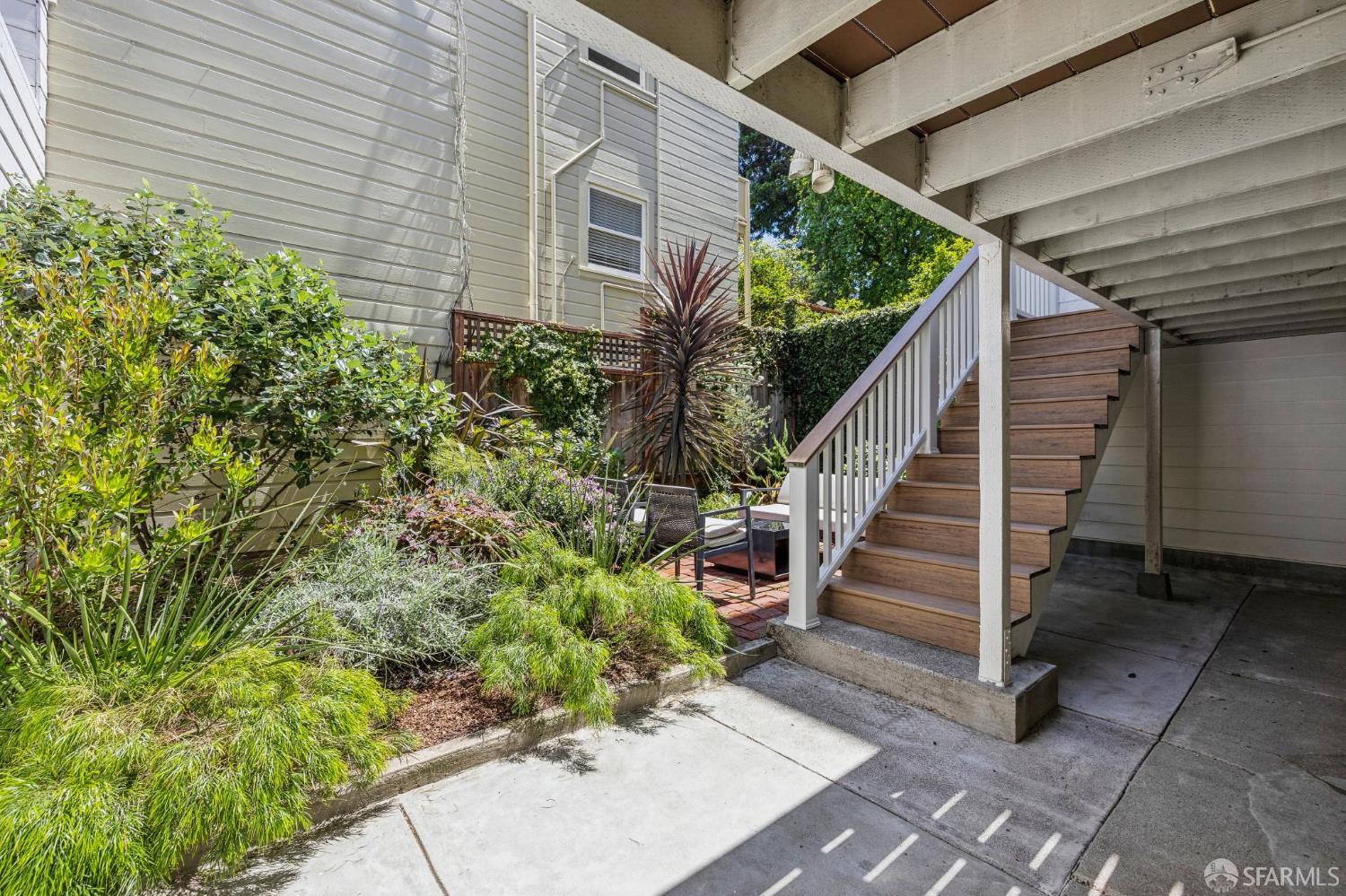 Photo #5: 426125605 Listing: Photo #5