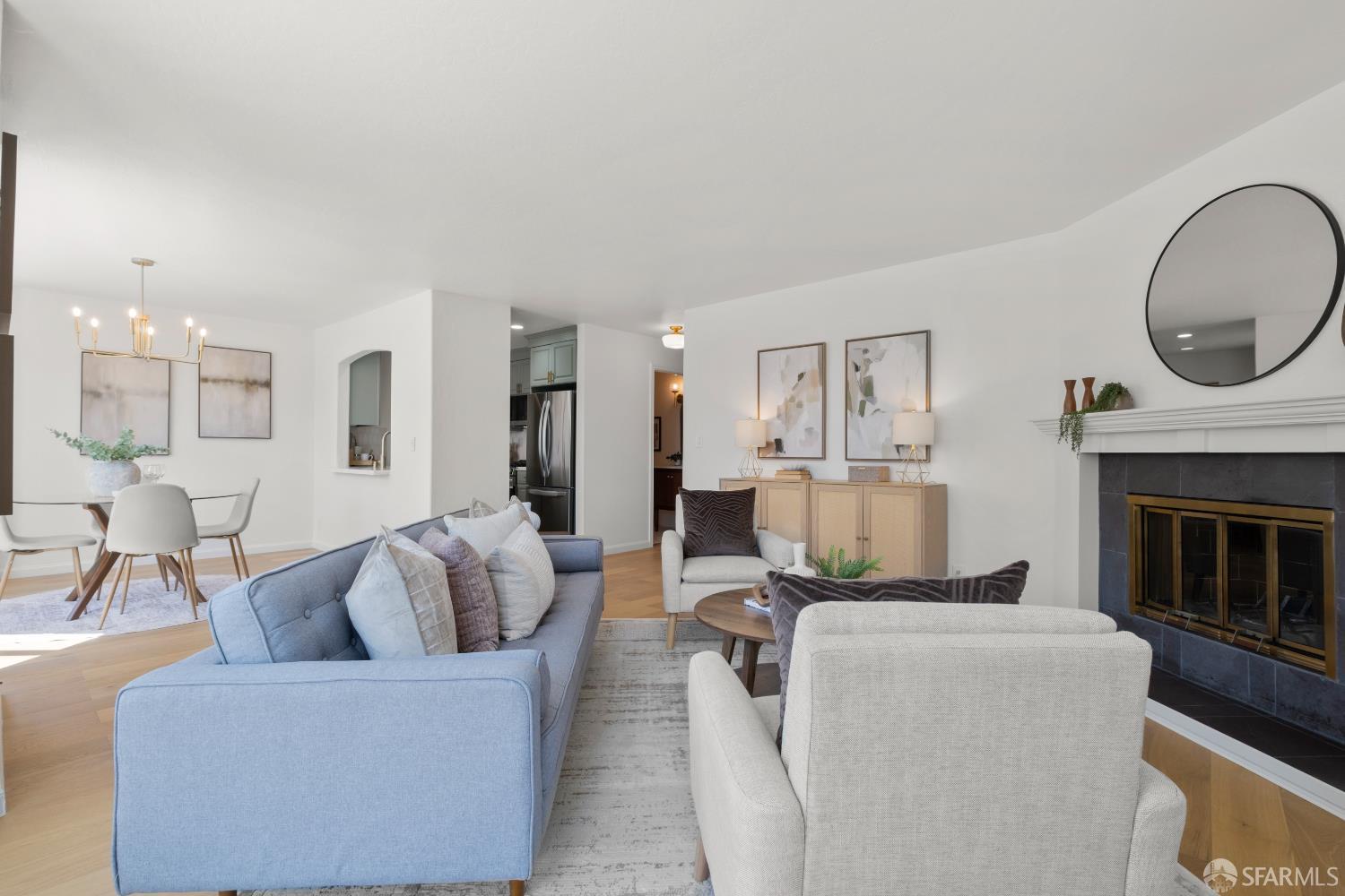 Photo #3: 426126544 Listing: Photo #3