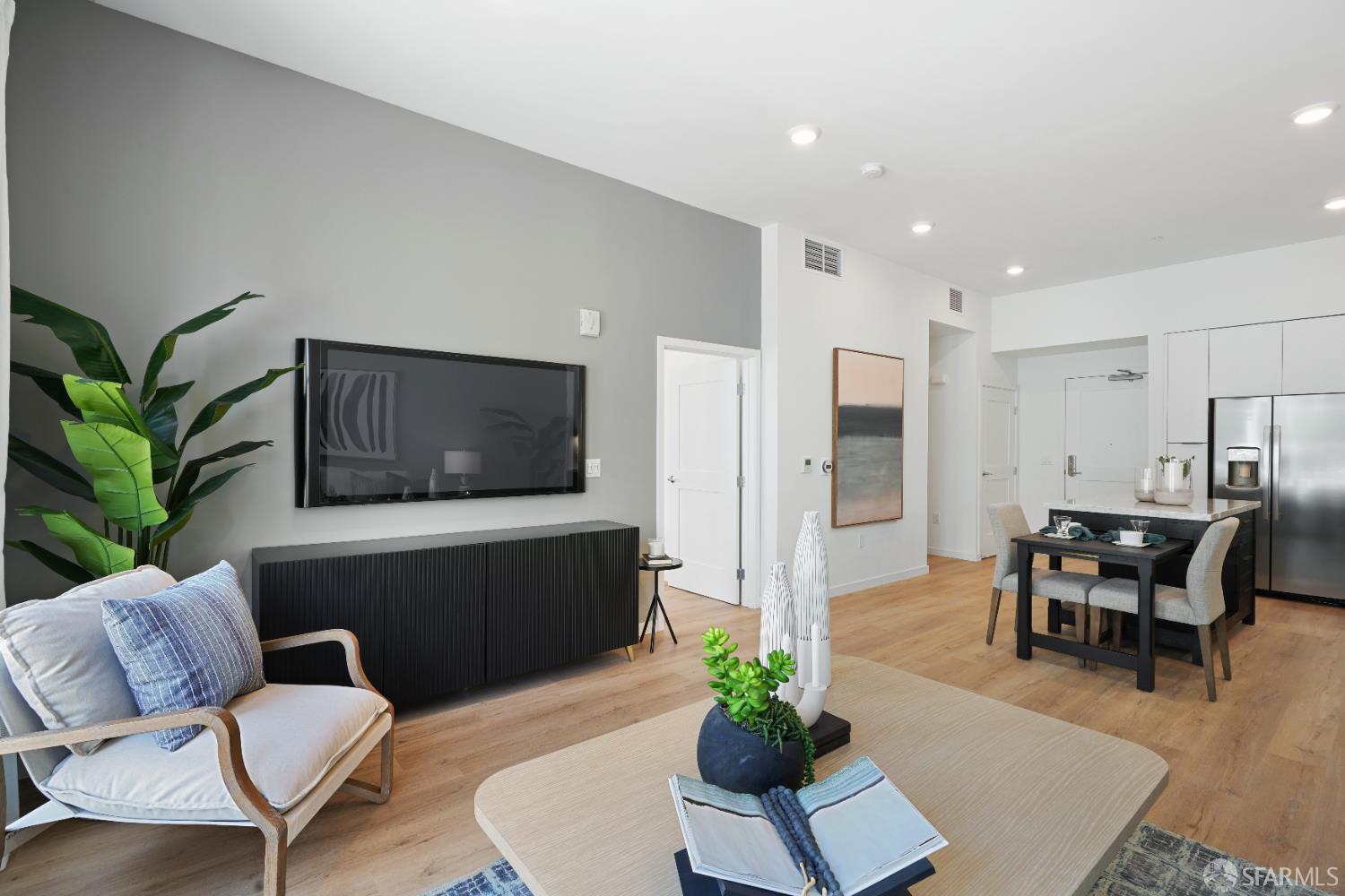 Photo #3: 426127388 Listing: Photo #3