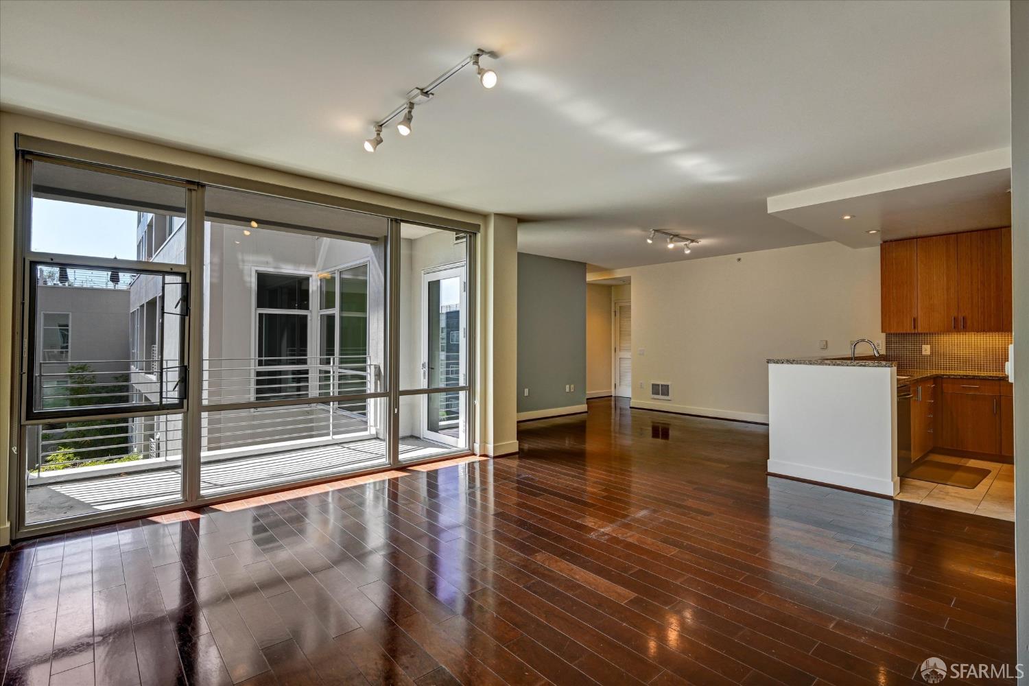 Photo #6: 426127245 Listing: Photo #6