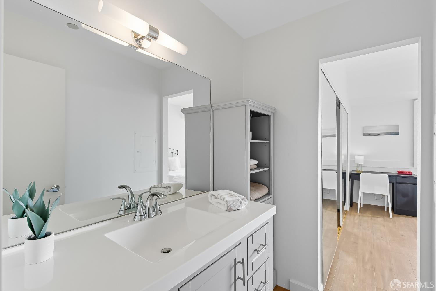 Photo #12: 426127182 Listing: Photo #12