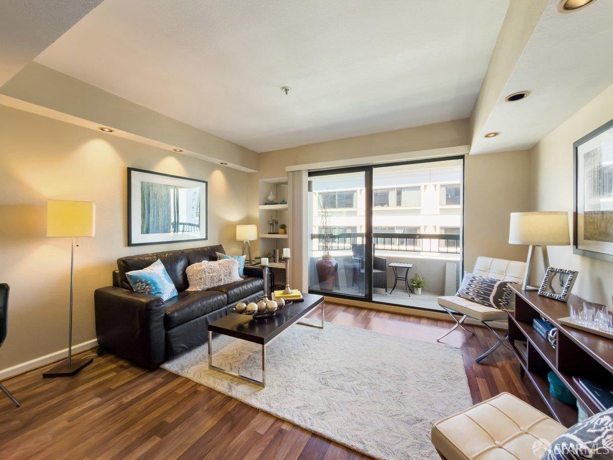 Photo #2: 426119212 Listing: Photo #2