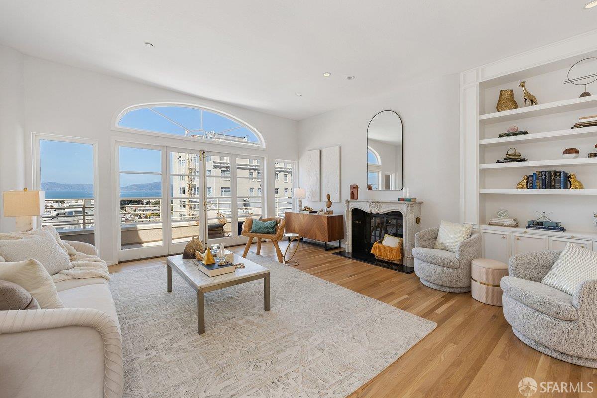 Photo #1: 426127072 Listing: Photo #1