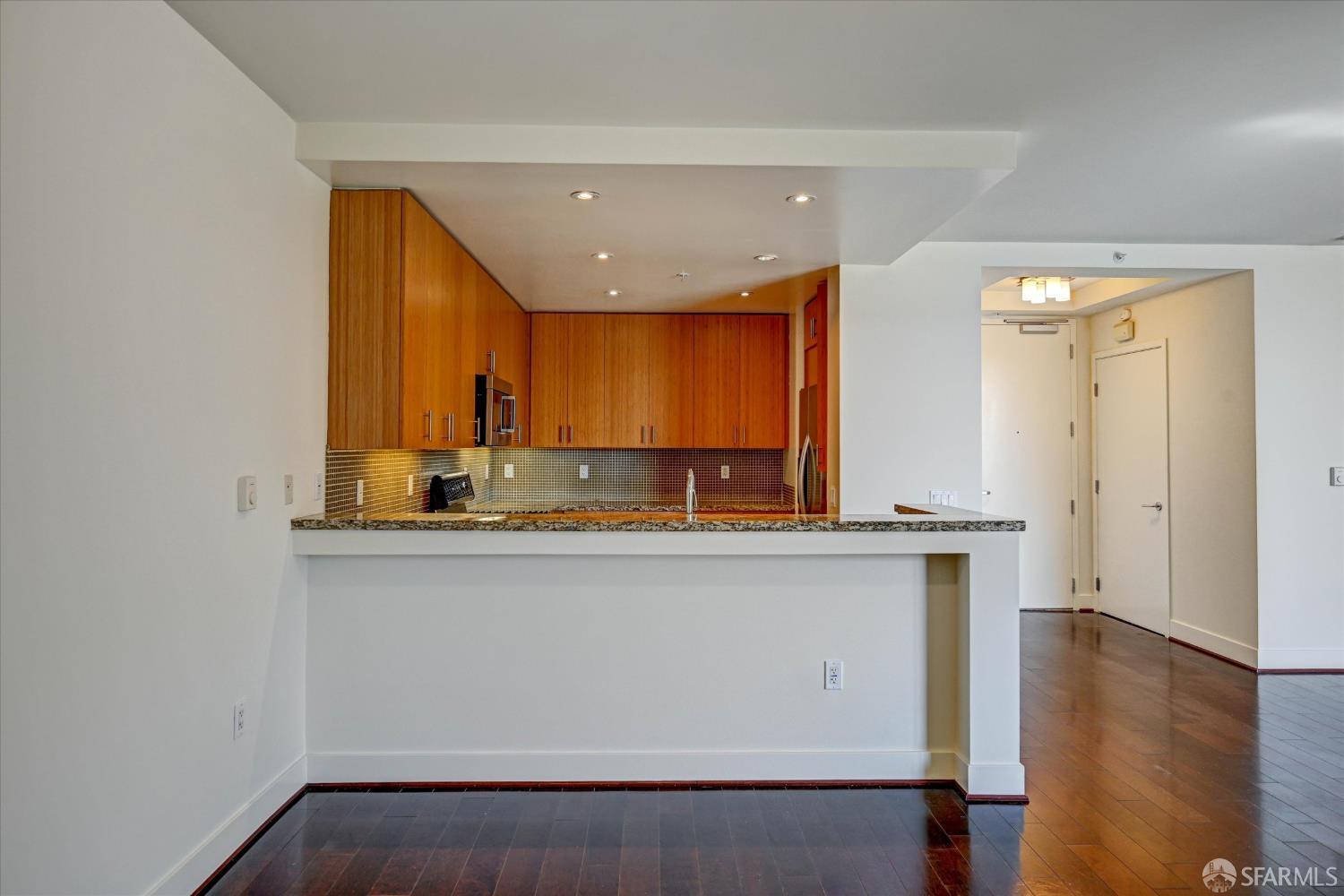 Photo #12: 426127245 Listing: Photo #12