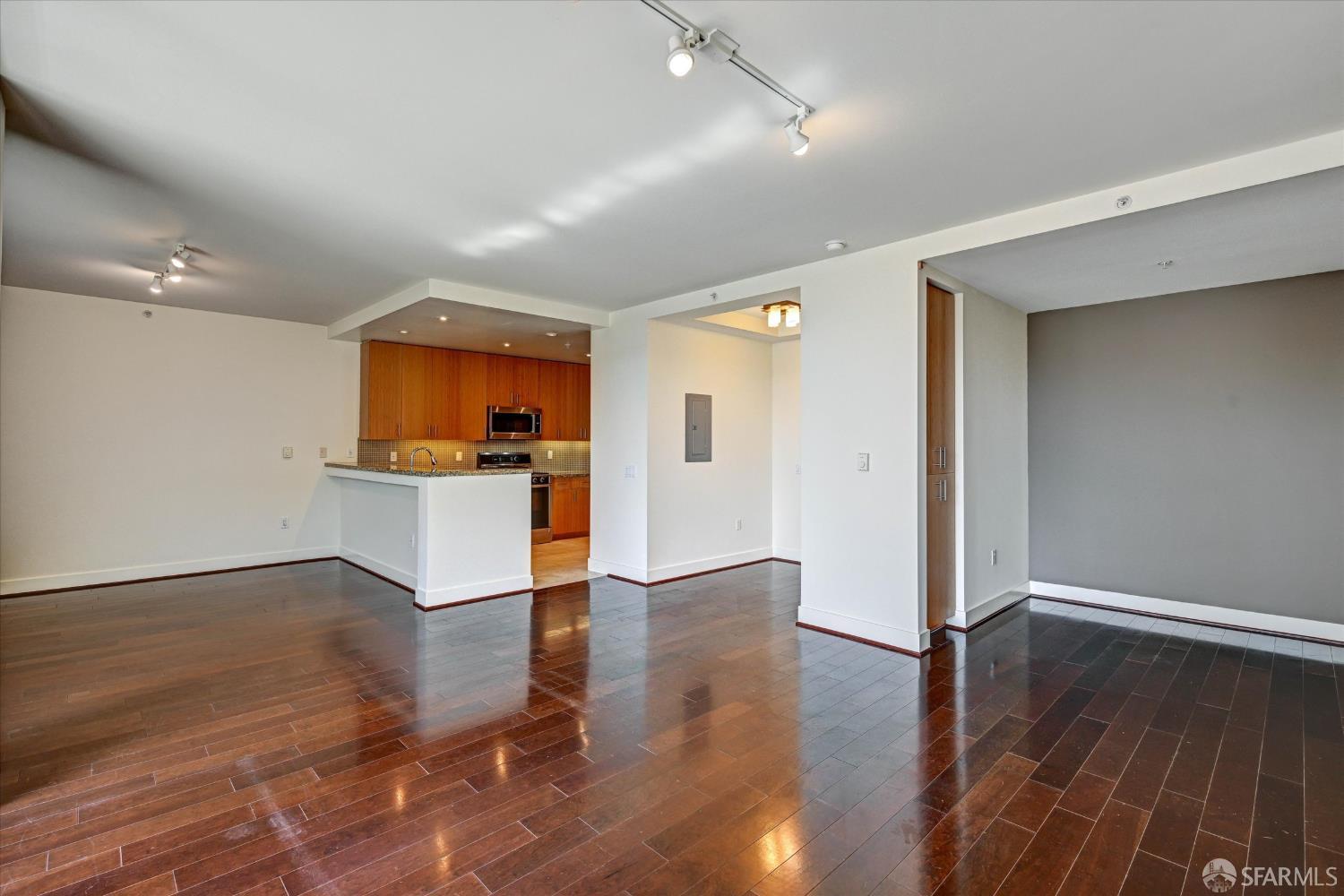 Photo #16: 426127245 Listing: Photo #16