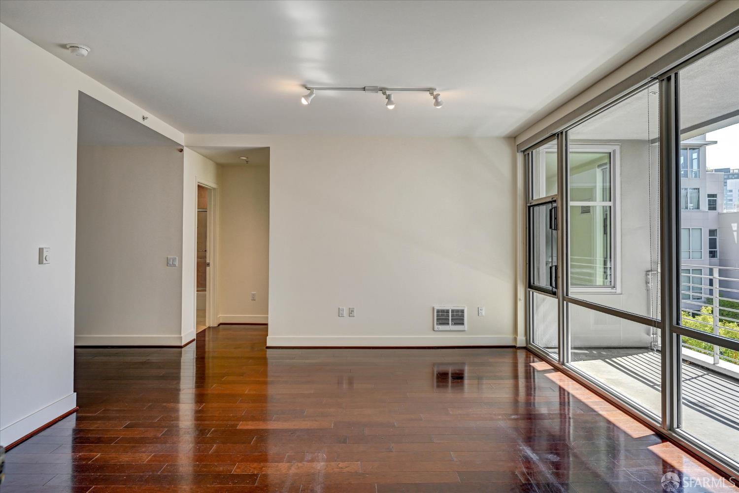 Photo #19: 426127245 Listing: Photo #19