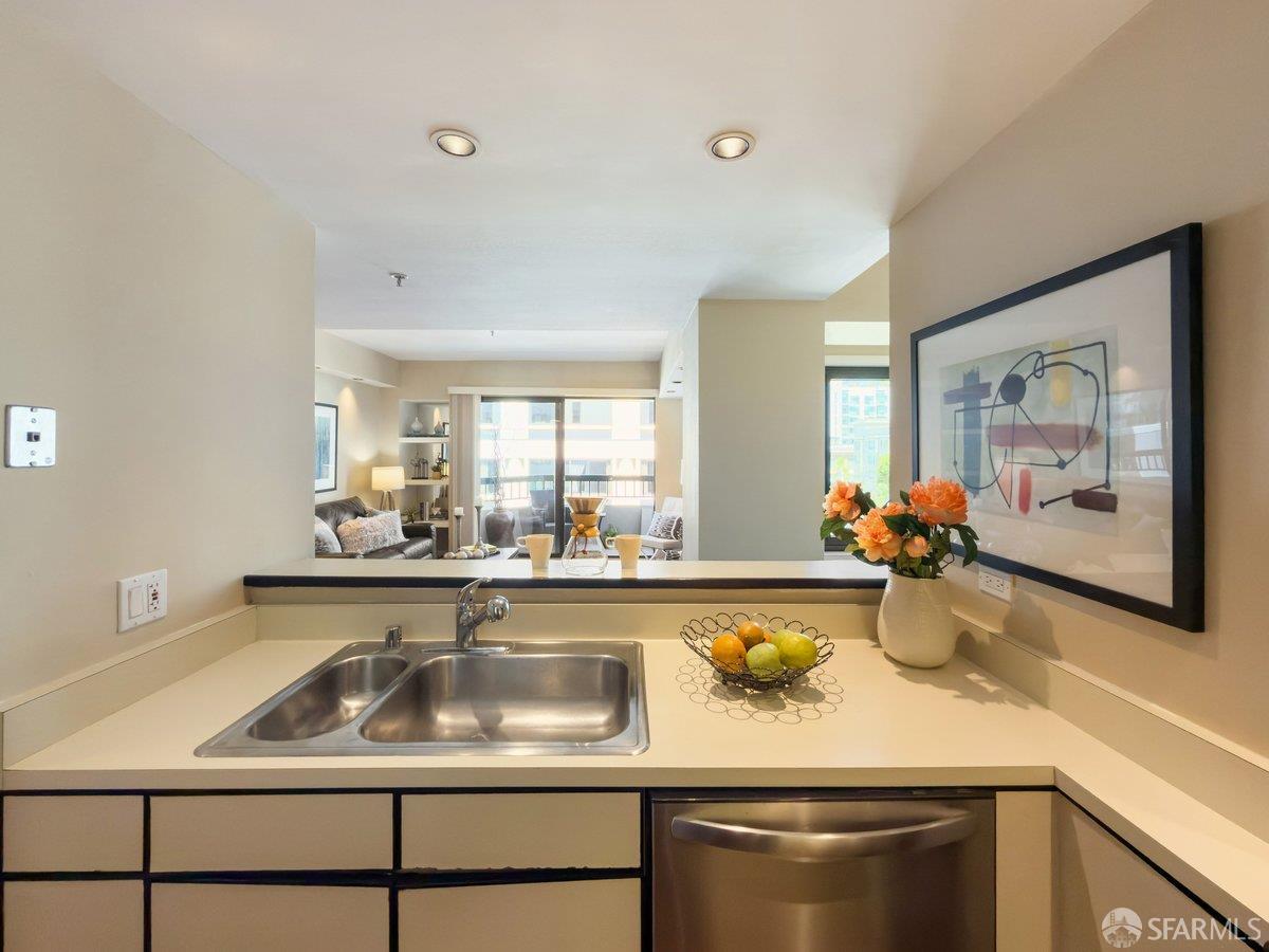 Photo #12: 426119212 Listing: Photo #12
