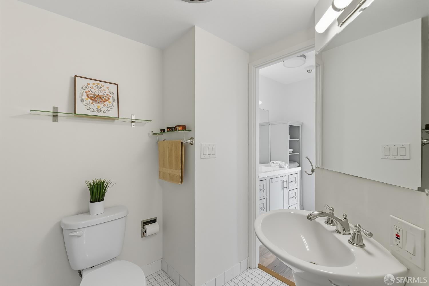 Photo #16: 426127182 Listing: Photo #16