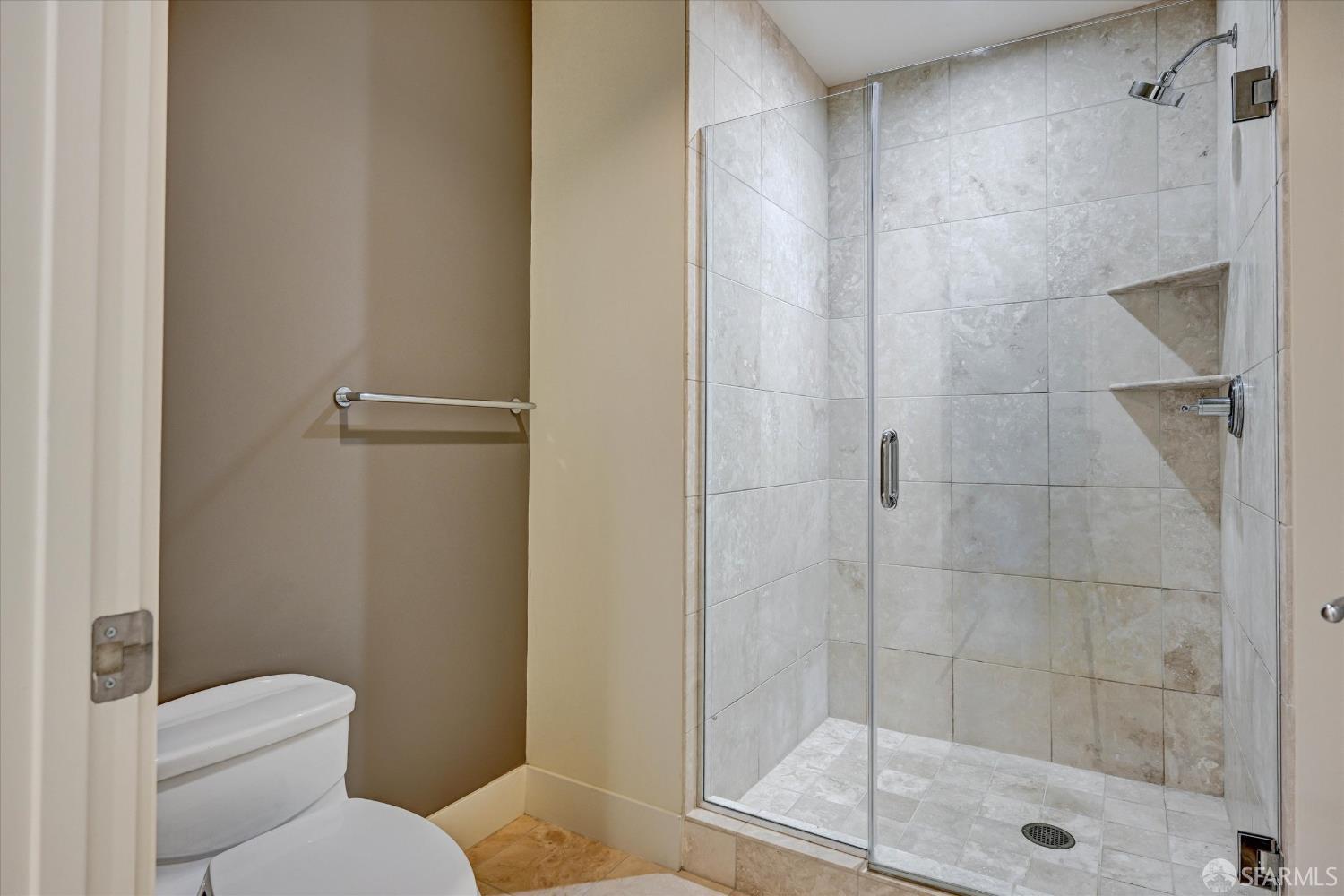 Photo #35: 426127245 Listing: Photo #35