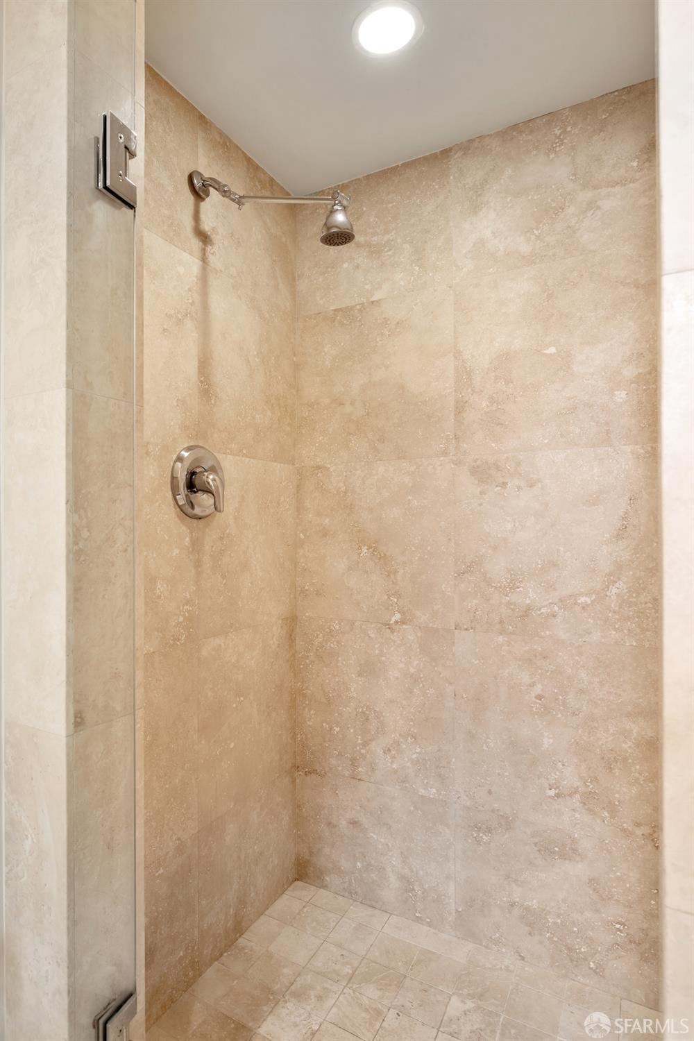 Photo #21: 426116218 Listing: Photo #21