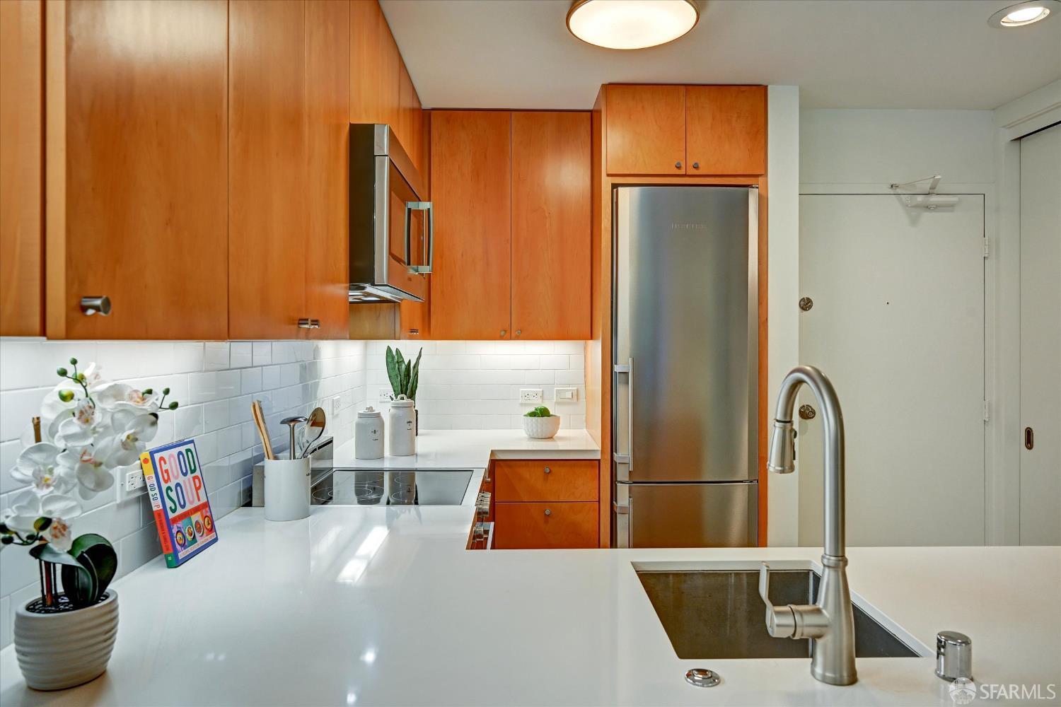 Photo #13: 426118686 Listing: Photo #13